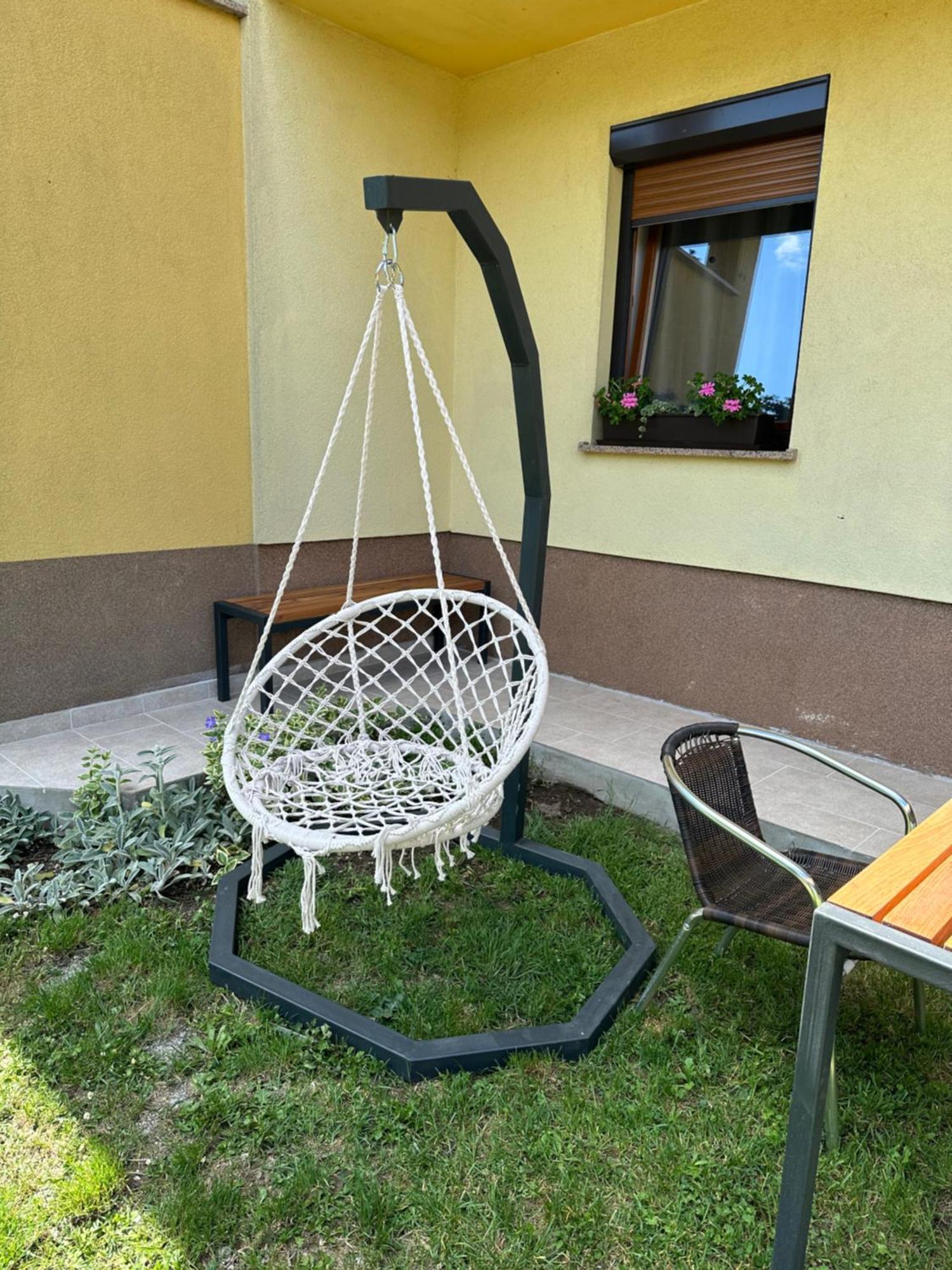 Apartma Anze Samec Dobravlje 外观 照片